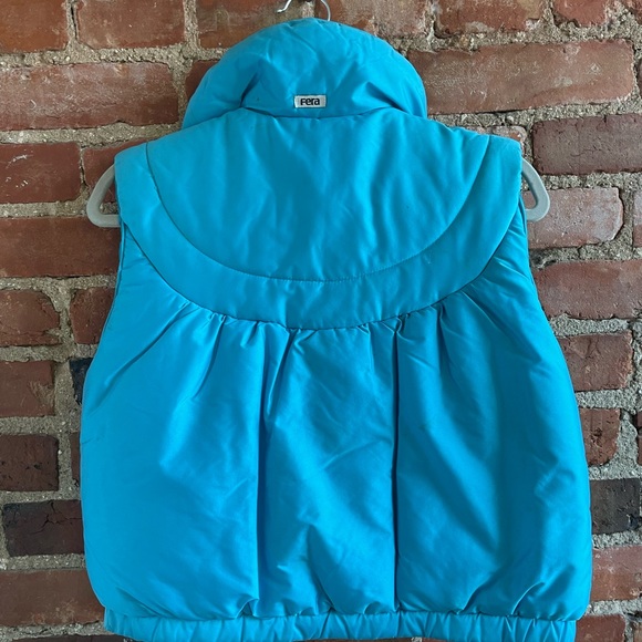Neon blue cropped Fera puffer vest - Picture 4 of 9